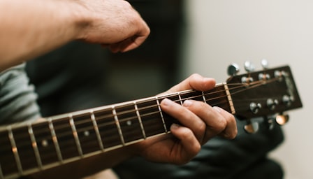 Beginner Guitar Course - 26 Structured Lessons