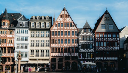 Intermediate German Reading Comprehension: Stories and Culture